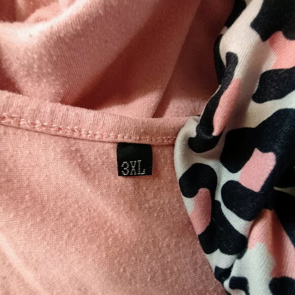 EUC: TIYOMI Plus Sze. 3XL Pink Leopard Print Raglan Tunic Top - Picture 3 of 4